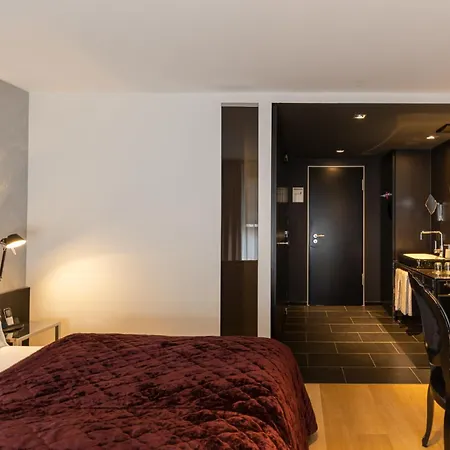 La Maison Hotel