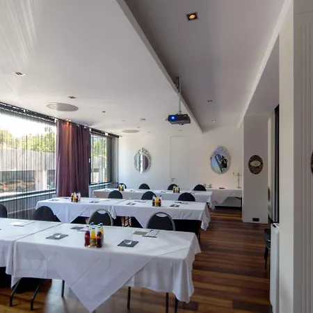 La Maison Hotel