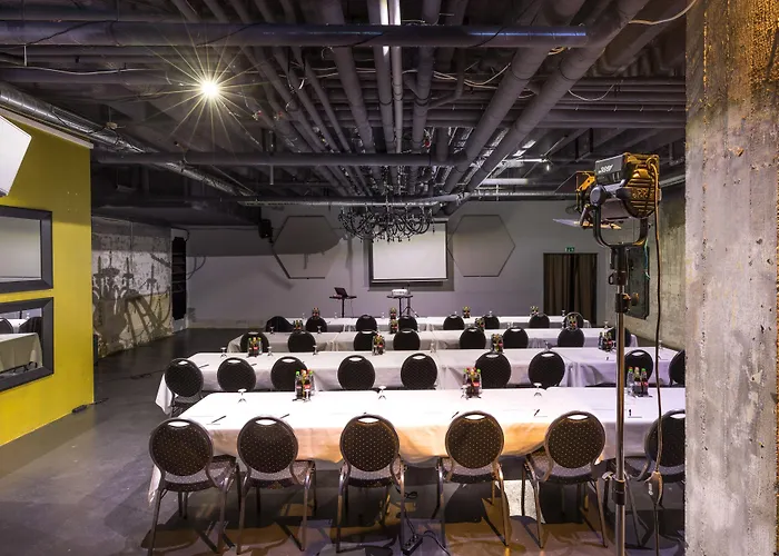 La Mansion Vi Vadi Hotel