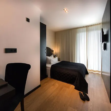 La Mansion Vi Vadi מלון