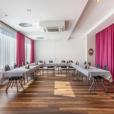 La Mansion Vi Vadi מינכן